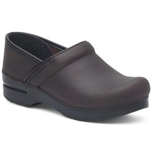 DANSKO Women’s Professional Clog, Antique Brown Oiled Clog, EU 39, 8.5-9 US